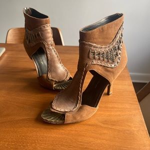 House of Harlow Mikola Warrior Booties 8.5